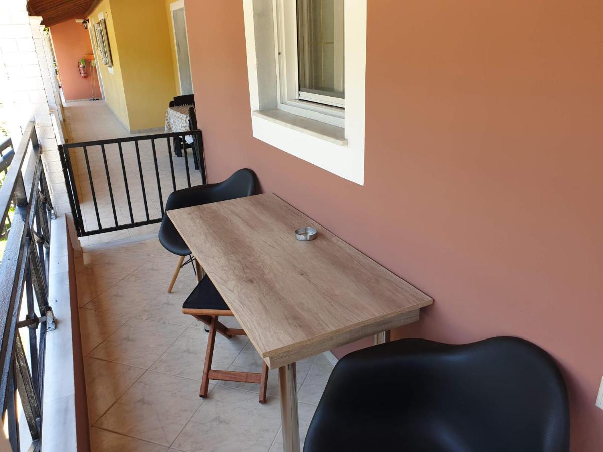 Ferienwohnung Angelika House 2 Marathiás Exterior foto